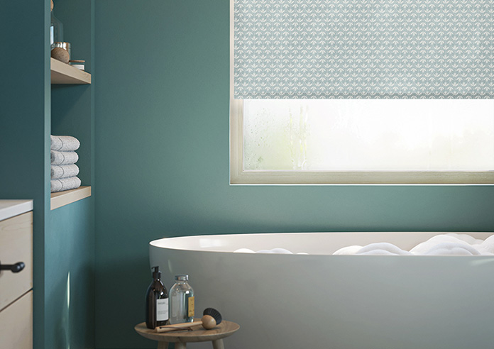 Tea Leaves, French Blue - Roller Blind - Image 5
